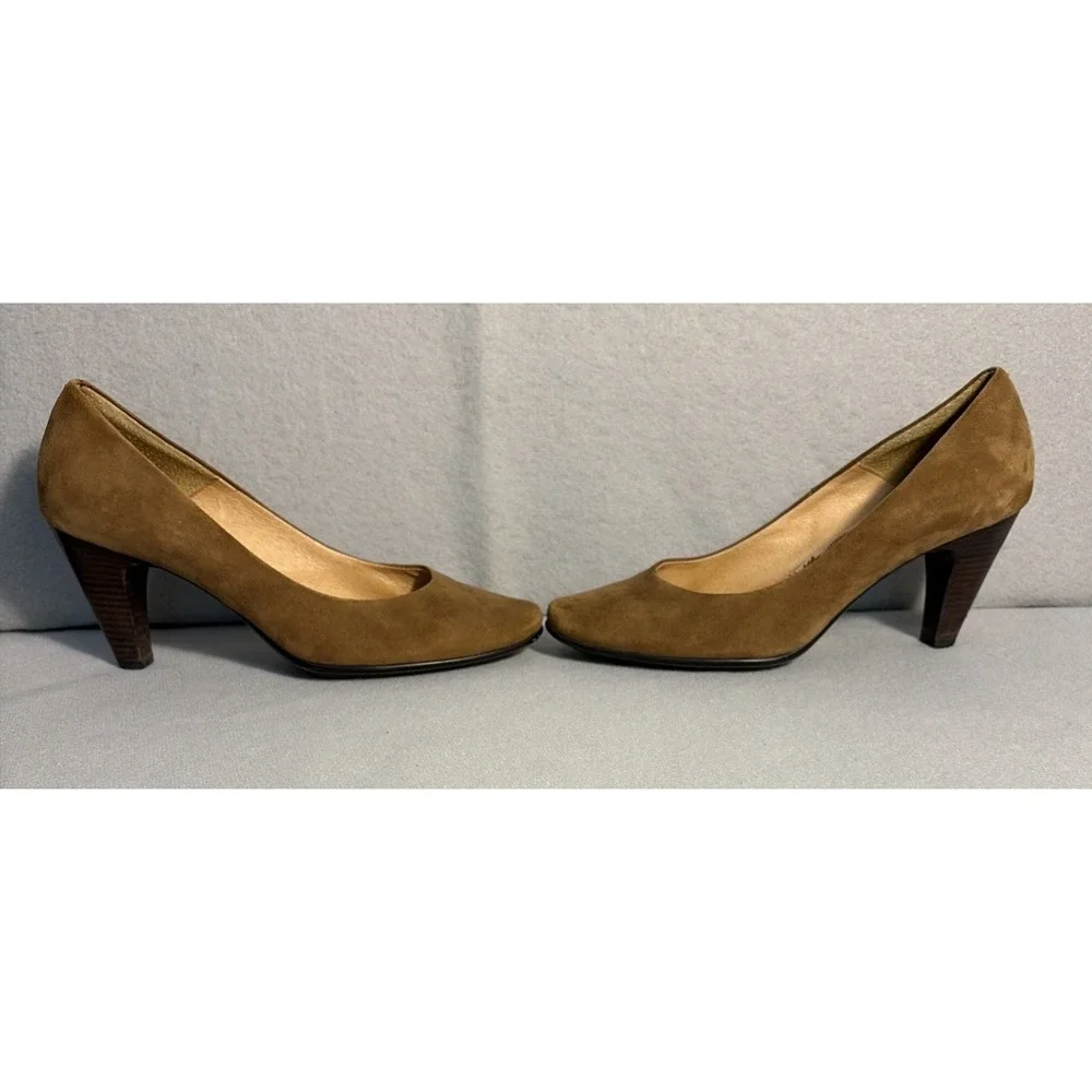 Sofft Camel Tan Suede Pumps Women 10M Block Heel Comfort Classic Dress Shoes